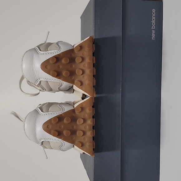 New Balance WS327LA White Moonbeam Leather Athletic Shoes - Picture 12 of 16